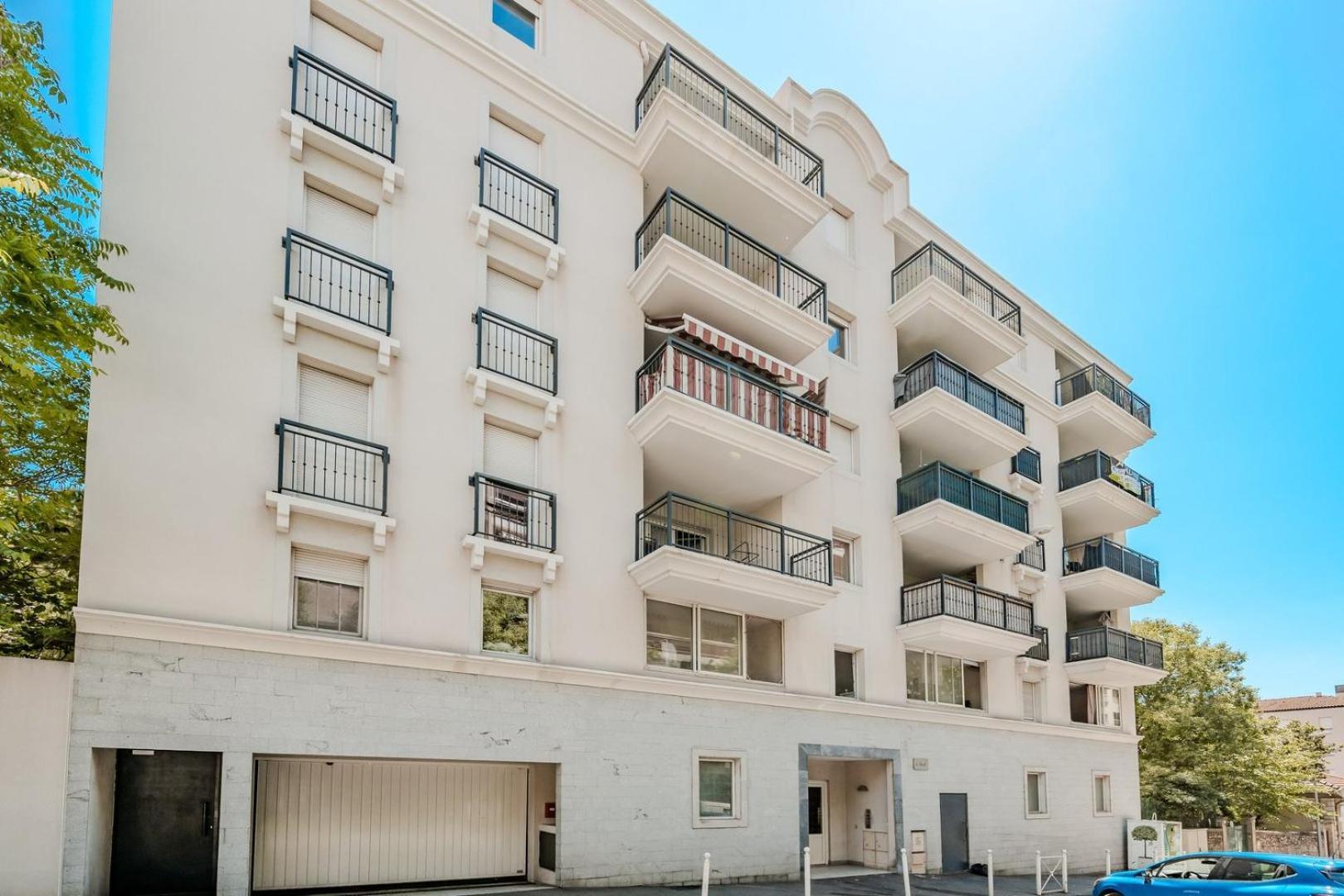 Le Neroli T2 Dernier Etage Avec Terrasse Et Garage Apartment Toulon Ngoại thất bức ảnh